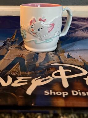 Disney's Aristocats / Marie / Perfectly Poised / Coffee Mug / Disneyland Resort